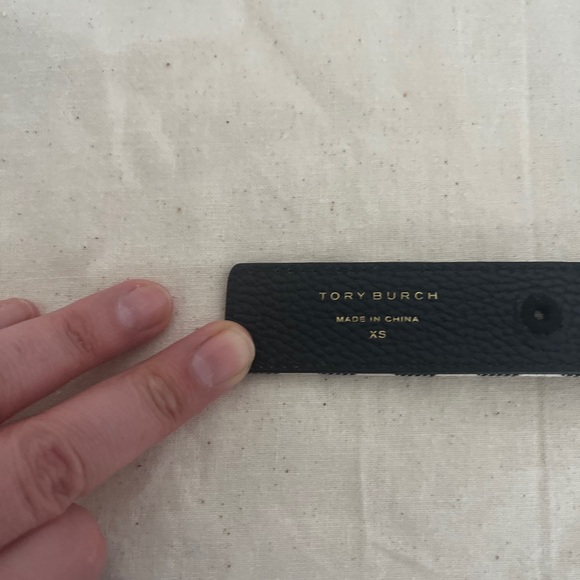 Tory Burch 1" Gingham Reversible Logo Belt XS. Reverses to black leather - Picture 10 of 13